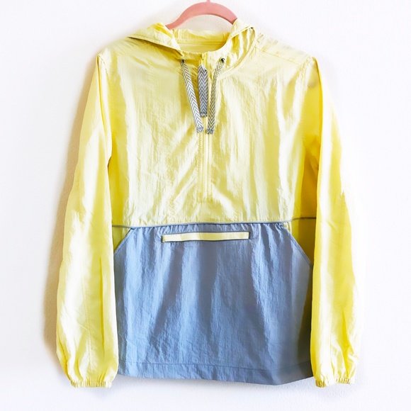 NWT! Nordstrom Hooded Windbreaker Activewear - Picture 2 of 5